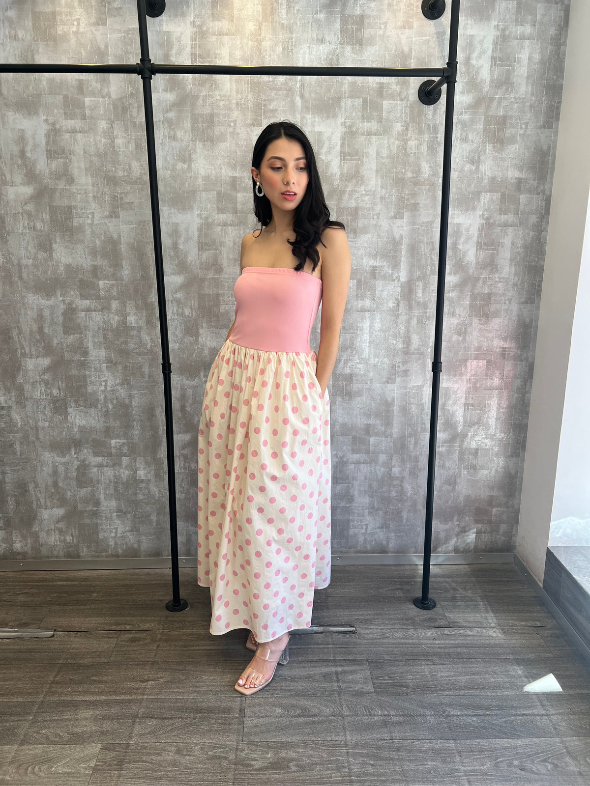 VESTIDO POLKADOTS ROSA BCO