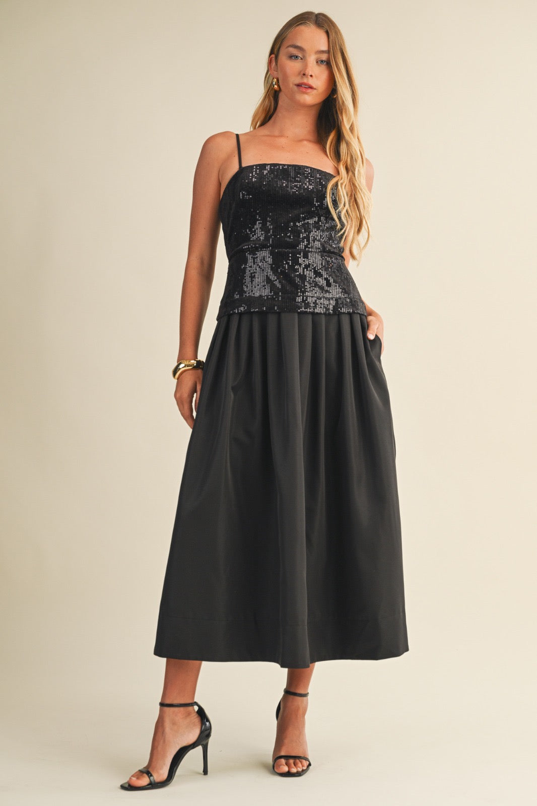 VESTIDO STRAPLE MIDI