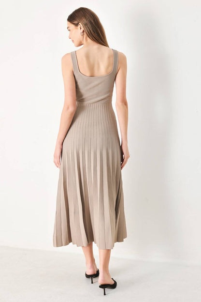 VESTIDO LISA