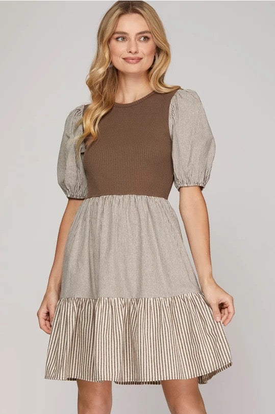 VESTIDO MIDI RAYAS